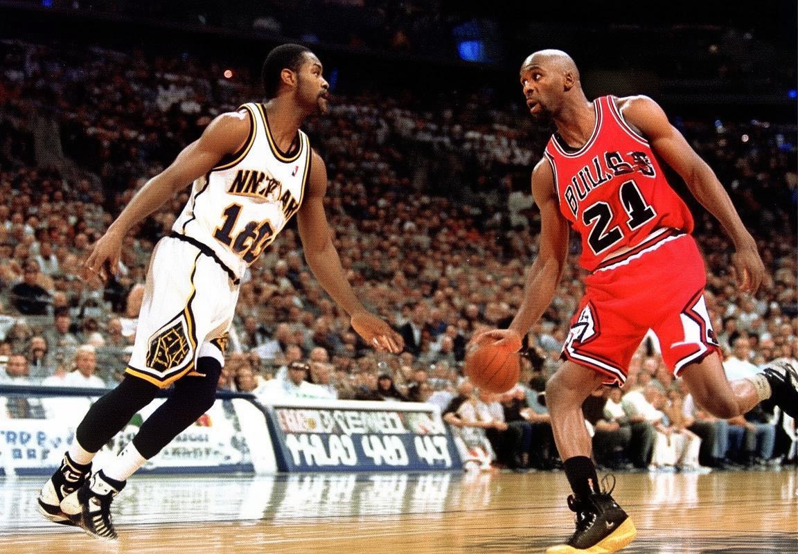 1997年乔丹与米勒巅峰对决：公牛VS步行者经典战役回顾